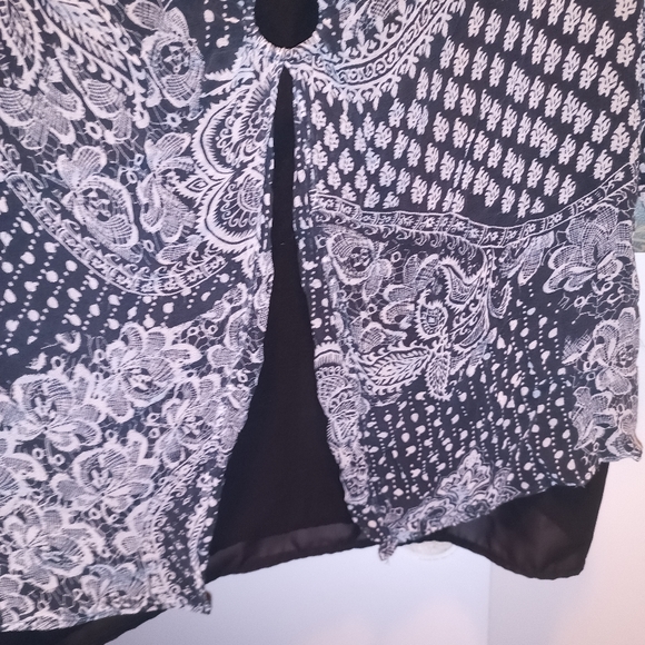 New York City & Co Woman Layered boho top 3x - Picture 3 of 4